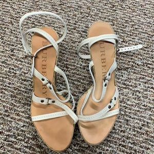 Burberry size 9 wedges